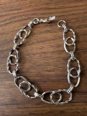 Sterling Silver Interlocking Link Bracelet.